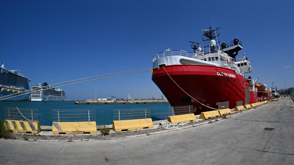 Migrant rescue ship Ocean Viking cleared to leave Italian port